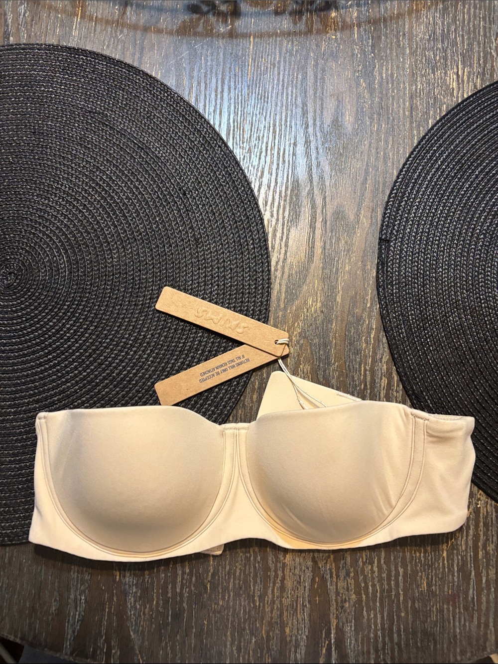 SKIMS Convertible Strapless Molded Bra in Light Beige